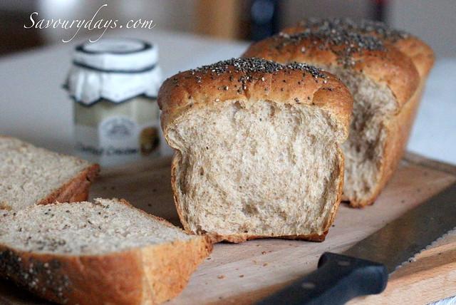 Cách làm bánh mì đen nguyên cám giảm cân thơm ngon ngất ngây 1