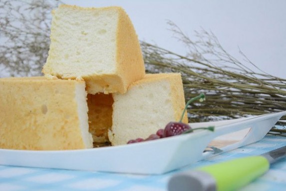 Cách làm bánh Angel Food Cake – bánh bông lan Thiên Thần