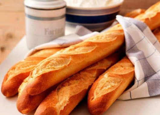 Cách làm bánh mì baguette ngon như siêu thị